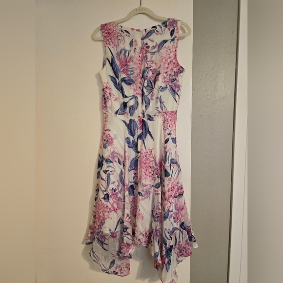Ivanka Trump floral size 4 dress - Picture 2 of 4